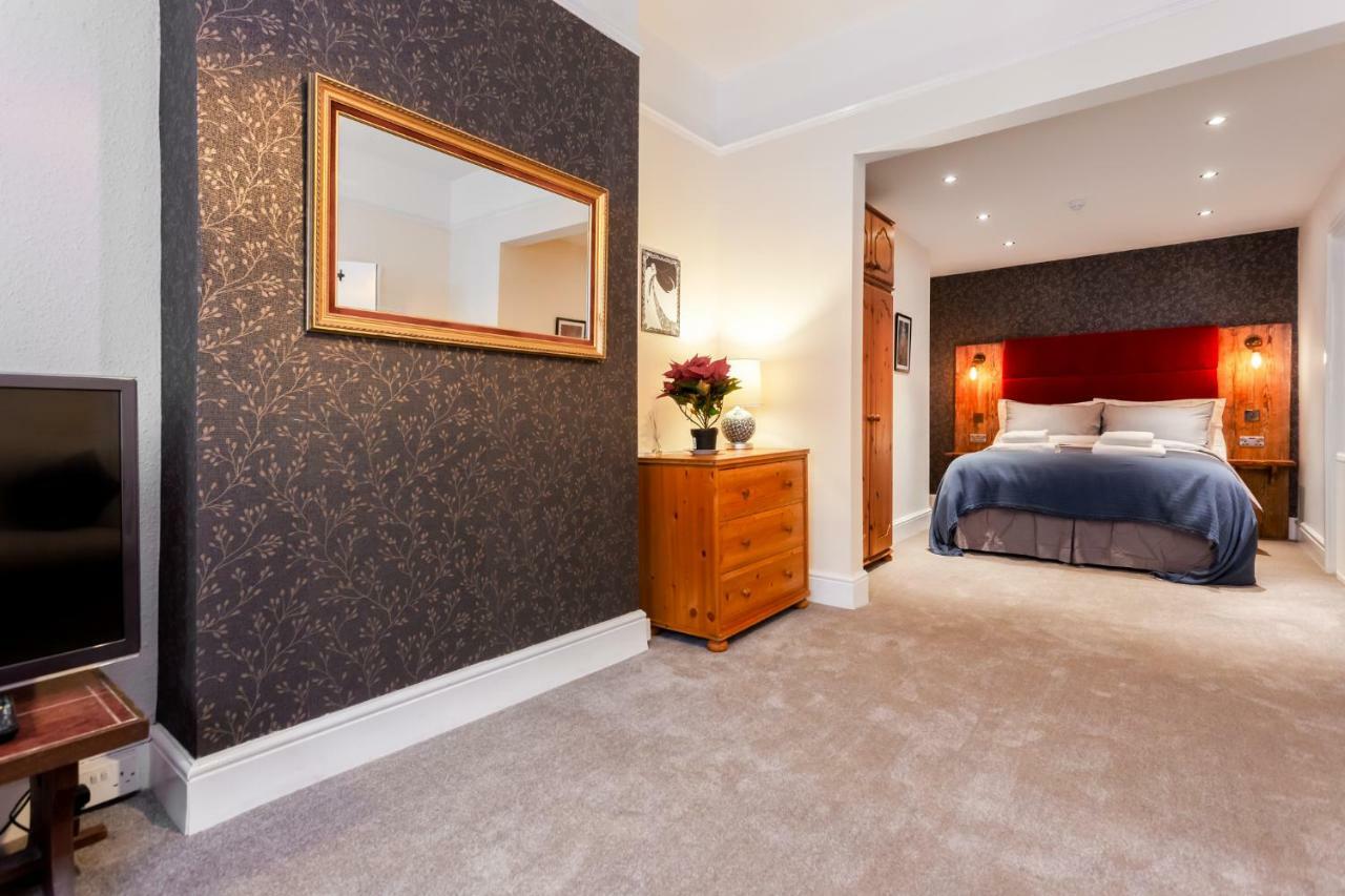 Gorgeous Town Centre Apt With Courtyard Garden Bournemouth Exteriér fotografie