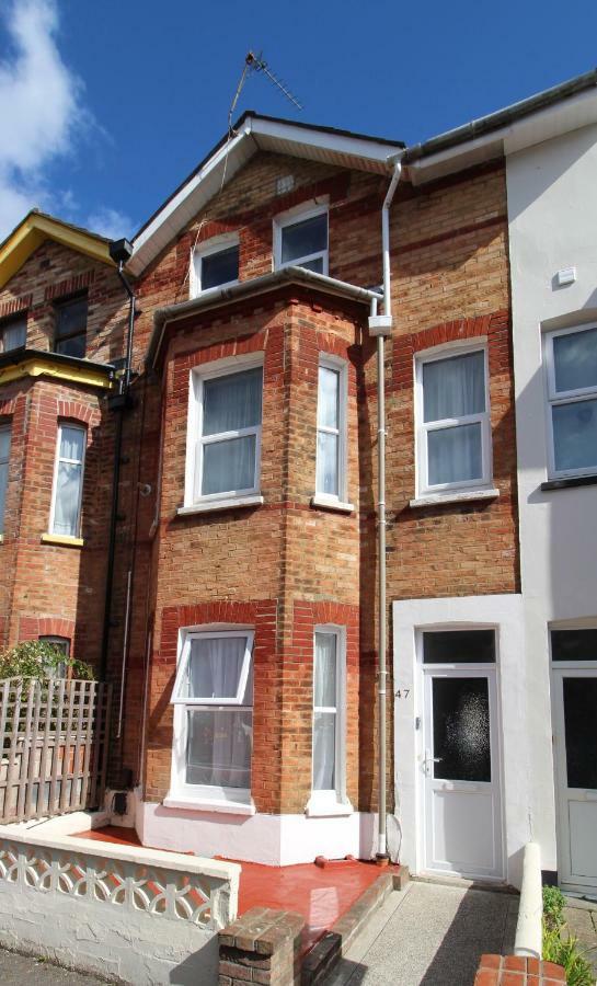 Gorgeous Town Centre Apt With Courtyard Garden Bournemouth Exteriér fotografie