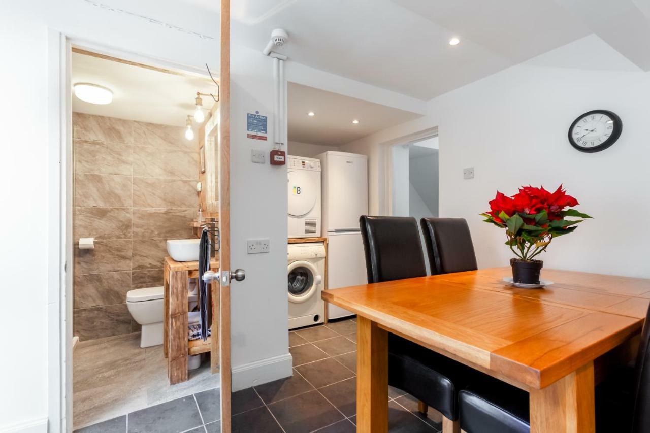 Gorgeous Town Centre Apt With Courtyard Garden Bournemouth Exteriér fotografie
